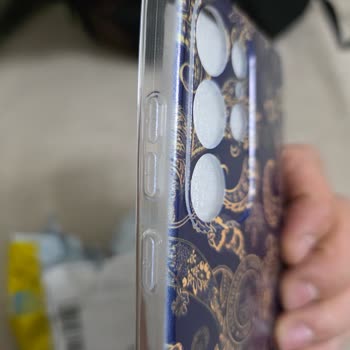 Shopier Order of Phone Cases Arrives With Terrible Print Quality