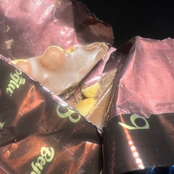 Şok Market Çikolatasında Kıl Bulundu, Hijyen İhlali Ve Ücret İadesi Talebi