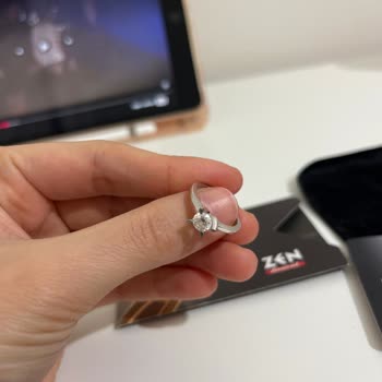 Zen Pırlanta Yüzüğü Bir Süre Kullandıktan Sonra Halkasında Yamulma Fark Ettim