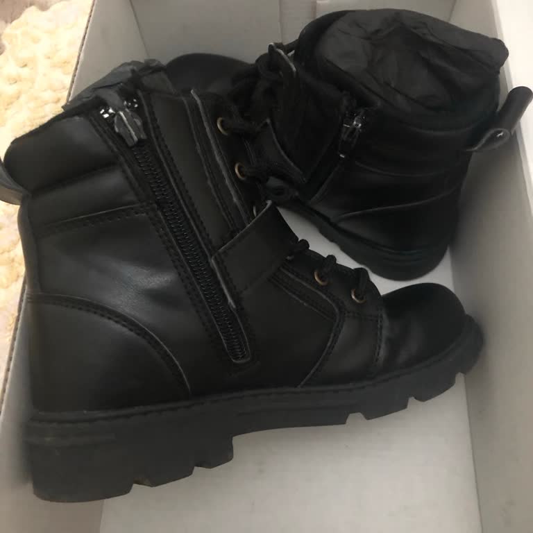 Fermuarı Kırılan Bot İçin Değişim Ve İade Talebi