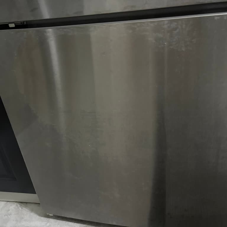 Bosch Buzdolabında Kapak Renk Solması Ve Ücretsiz Değişim Talebi