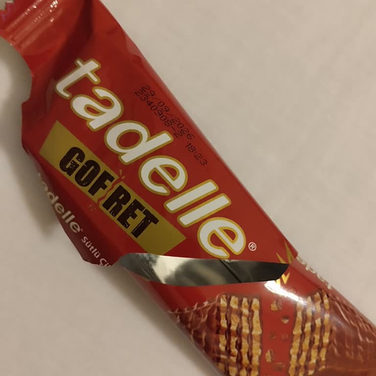 Sağlık Endişesi Yaratan Nemli Ve Bayat Gofret