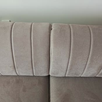 Kelebek Mobilya’da Laris Oturma Grubu Kötü İşçilikle Yeniden Döşendi