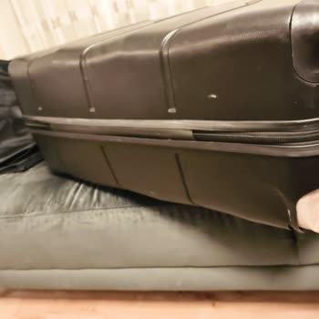 Uçuş Sonrası Valiz Tekerleği Kırıldı: Ücretsiz Tamir Ya Da Değişim Talebi