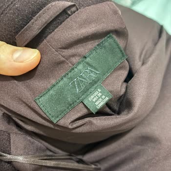 Zara Kabanında Hızlı Tüylenme Ve Değişim Talebi