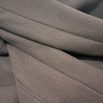 Zara Kabanında Hızlı Tüylenme Ve Değişim Talebi