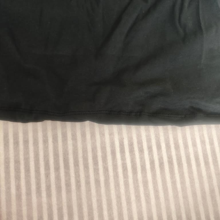 Sipariş Edilen T-Shirt Görseliyle Uyuşmuyor Ve Müşteri Hizmetlerinden Cevap Gelmiyor