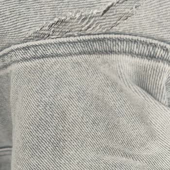 Mavi Siyah Pantolonun Kumaşı Eridi: Hızlı Telafi Talebi