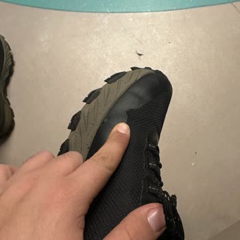 Skechers Max Protect Ayakkabısında Kısa Sürede Yan Açılması