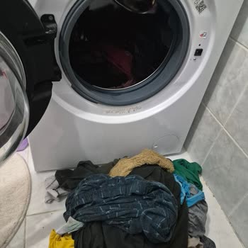 Kurutmalı Çamaşır Makinesinde Sıkma Ve Kurutma Çalışmıyor, Müşteri Hizmetine Ulaşılamıyor