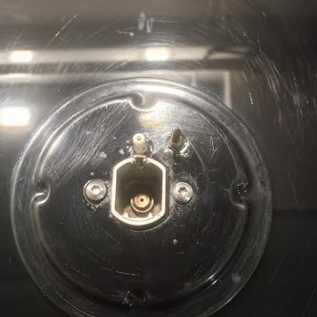 Garanti Süresindeki Cam Ocakta Çizik Ve Leke Sorunu İçin Ürün Değişimi Talebi