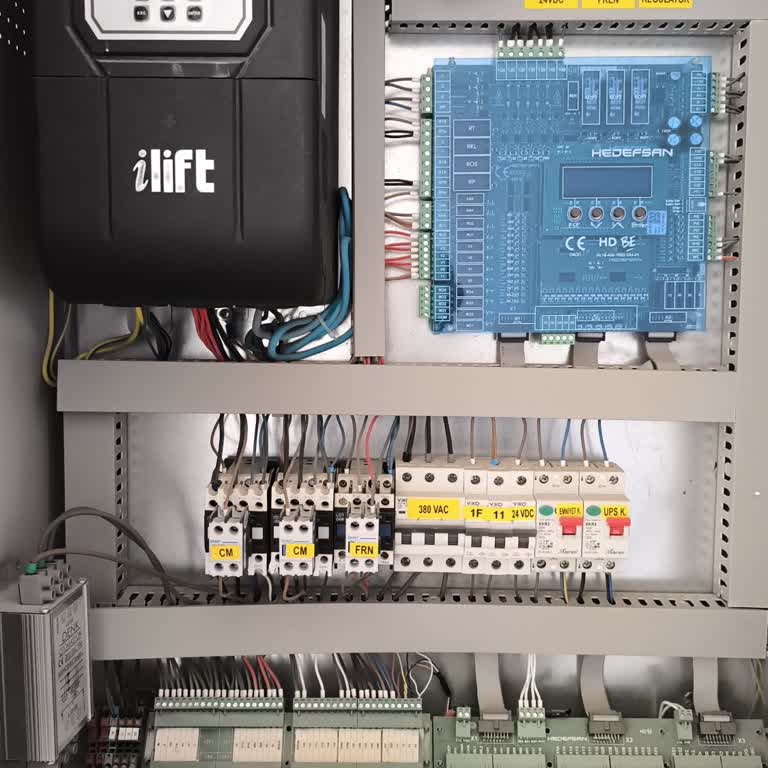 Mersin Silifke Yeşilovacık’ta Düzensiz Elektrik Kesintileri Asansörü Devre Dışı Bırakıyor