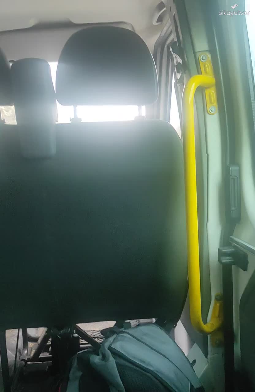 FlixBus Sends Unsafe Minibus Instead of Coach, Causing Missed Flight video cover