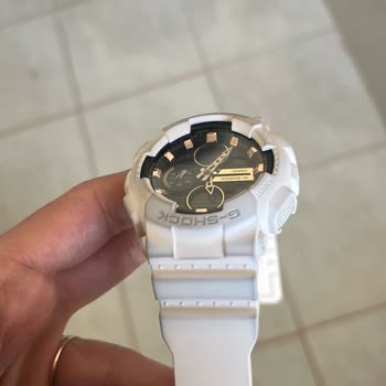 Casio GMA-S140M-4ADR Saatin Renk Değişimi Garanti Dışı