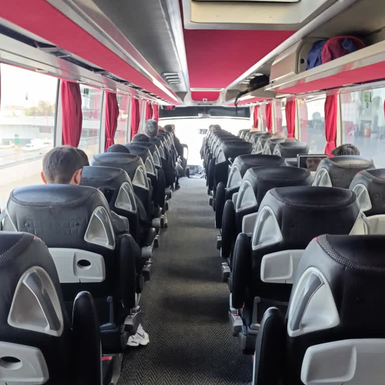 Otobüs İçinde Buz Gibi Soğuk Ve Muavinin Saygısız Tavrı