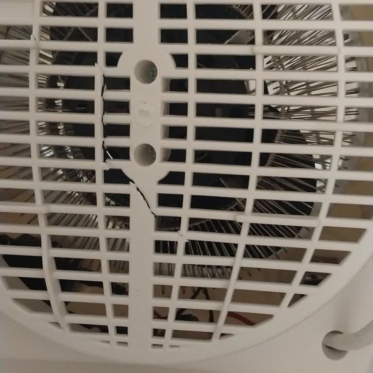 Üç Kez Kırık Gelen Elektrikli Isıtıcıda Güven Kaybı Ve Tam İade Talebi