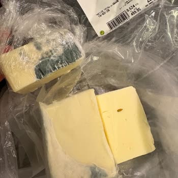 Carrefour Şarküteride Küflenmiş Ürünler Ve Ücret İadesi Talebi