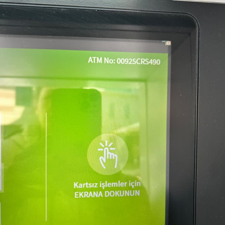 ATM'de 4.000 TL Para Sıkışması Ve Hesaba Yansımaması
