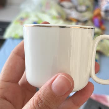 Karaca Züccaciye Fincan Takımının Üzerindeki Gold Çizgilerin Hatalı Ve Eğik Olması