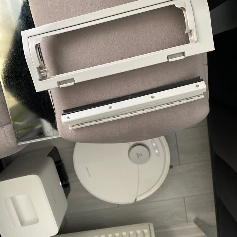 Roborock Q8 Max Pro Plus Ana Fırça Parçası Kırıldı, Yedek Parça Bulunamıyor