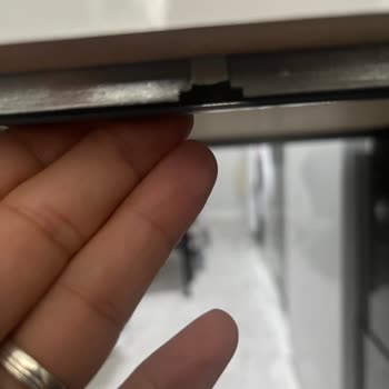 Alttan Kızaklı Çekmecenin Kırılan Tırnak Parçası Yedek Parça Bulunamıyor