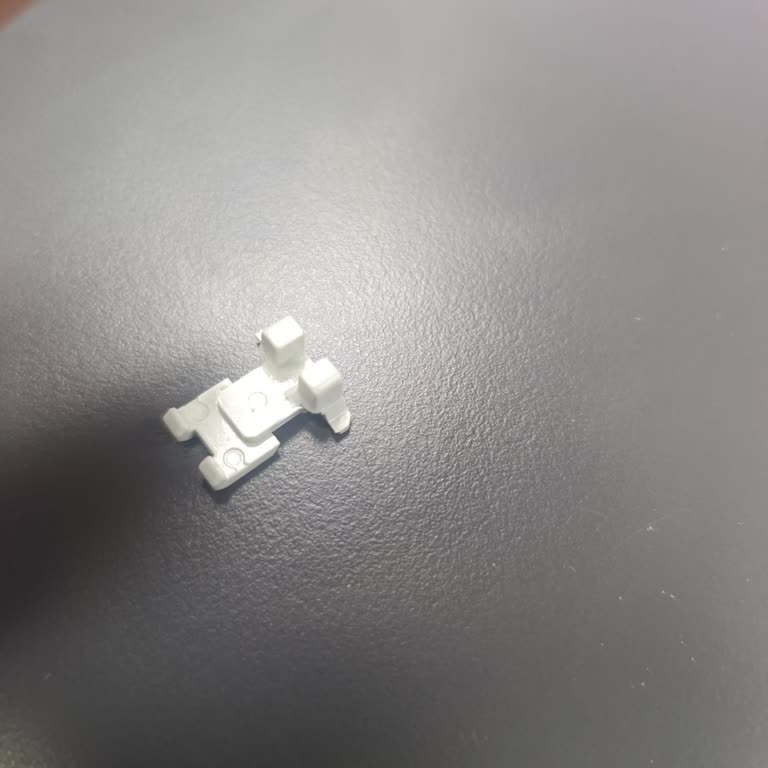 Çekmece Rayı Plastik Parçası Kırıldı, Yedek Parça Talep Ediyorum