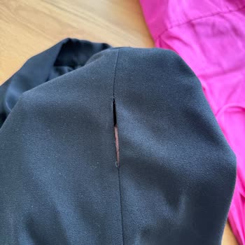 Defolu Giysiler Ve Elite Üyeler İçin Ücretsiz Tadilat Hizmetinin Reddedilmesi