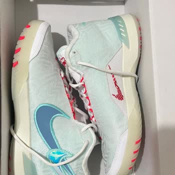 İlk Kullanımda Yırtık Gelen Nike Ayakkabısının Kullanıcı Hatası İddiasıyla Değişim Reddedildi