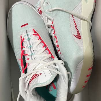 İlk Kullanımda Yırtık Gelen Nike Ayakkabısının Kullanıcı Hatası İddiasıyla Değişim Reddedildi