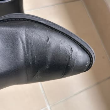 Marjin Kadın Topuklu Botta Deri Soyulması Ve Ürün Değişimi Talebi