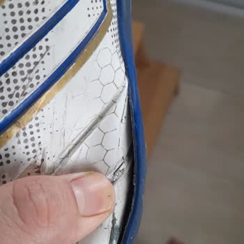 Garanti Kapsamında Olmasına Rağmen Ayakkabı İadesi Reddedildi Ve Hızlı Yırtılma Yaşandı