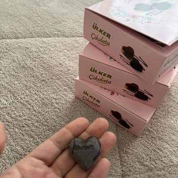 Bozulmuş Ülker Kalpli Çikolatalar, Sağlık Endişesi Ve İade Talebi