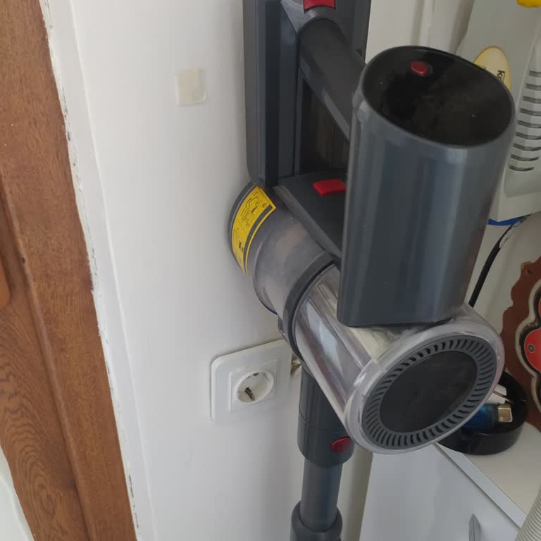 Robo R5 Süpürge Çekim, Şarj Ve Kapanma Sorunları Servis Yok