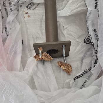 Alt Kısmı Düşen Konsol Ve Mağaza İlgisizliği