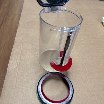 Dyson V15 Süpürgede Kırmızı Parça Sorunu: Müşteri Desteği Eksikliği