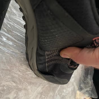 Skechers Ayakkabısının Su Geçirme Ve Dikiş Kusurları İçin Değişim Talebi