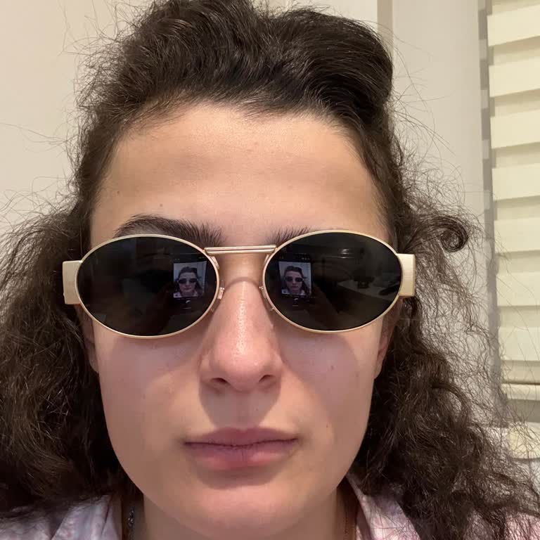 Versace Gözlüğündeki Üretici Hatası Nedeniyle 30 Gün İade Bekleme Süresi Kabul Edilemez