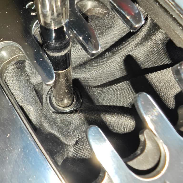 Thrustmaster TH8A Vites Körüğü Yırtık, Servis Raporu Olmadan Değişim Talebi Reddedildi