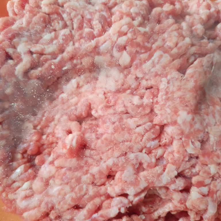 Köfteci Yusuf’tan Gelen Kıyma Neredeyse Tamamen Yağdan Oluştu