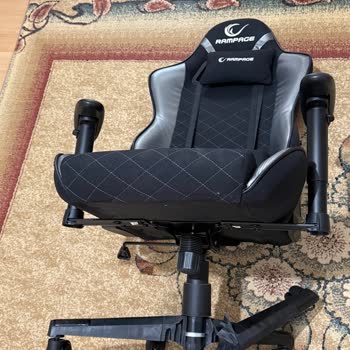 Rampage Oyuncu Koltuğu Ortadan Yarılarak Düştü Ve Kafamı Çarptı