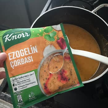Knorr Çorbasında Saç Gibi Bir Şey Çıktı, Şiddetli Mide Bulantısı Yaşadım