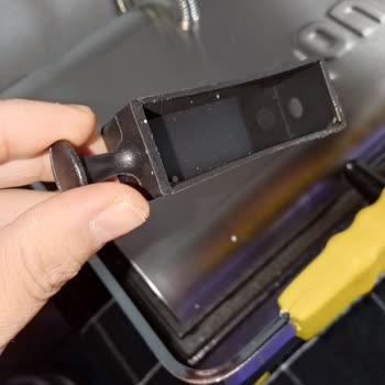 Kırık Kapak Ve Plastik Yağdanlık Nedeniyle Değişim Talebi