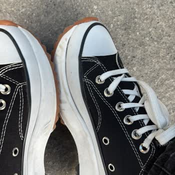 Epttavm'den Satın Alınan Converse Ayakkabının Kısa Sürede Açılması Ve Değişim Talebi