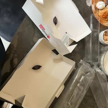 Sushi'de Kıl Ve Eksik Sos Paketi: Hijyen Şikayeti