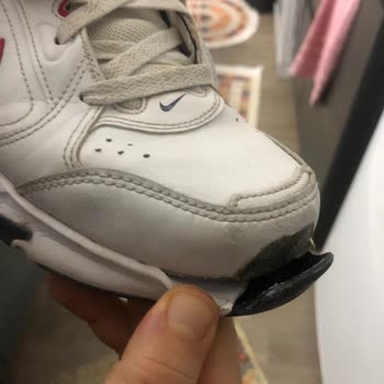 Nike Air Force Ayakkabım Kısa Sürede Deforme Oldu, Kullanıcı Hatası İddiası Kabul Edilemez