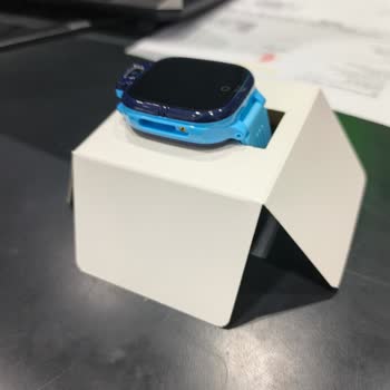 Eksik SIM Kart Yuvası Ve Kapağı Olan Akıllı Saat İçin Ücretsiz Değişim Talebi