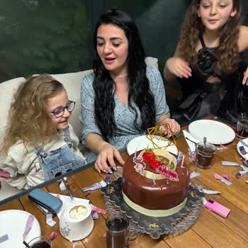 Açılmamış Kaşar Paketi İçinde Kıl Ve Cevapsız Müşteri Hizmetleri