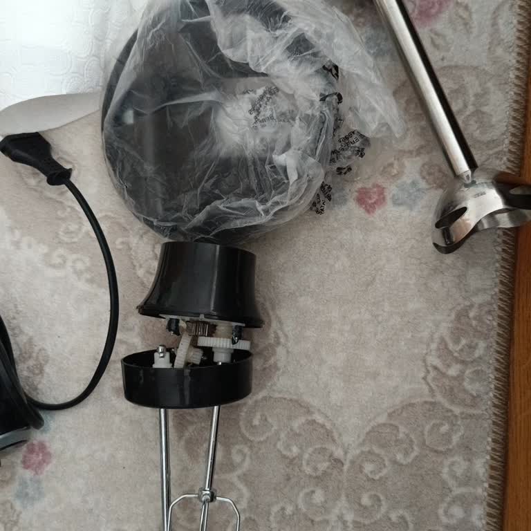 Kırık Ve Eski Görünen Ürün Yetkili Servisten Geri Döndü, Yeni Ürün Talebi