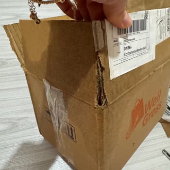 Teslimat Gecikmesi Ve Kırık Air Wick Oda Kokusu