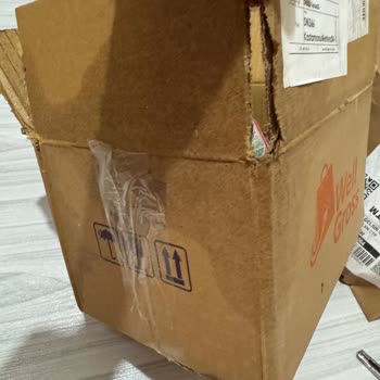 Teslimat Gecikmesi Ve Kırık Air Wick Oda Kokusu